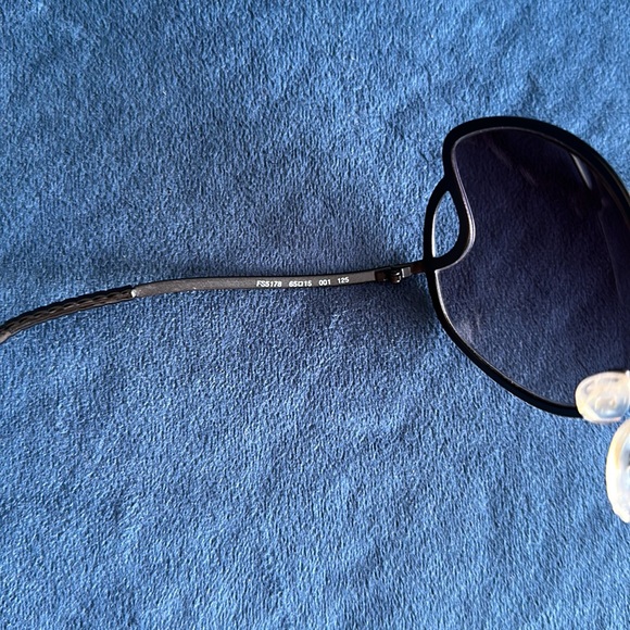 FENDI 5178 Black Oval Sunglasses - Picture 5 of 8